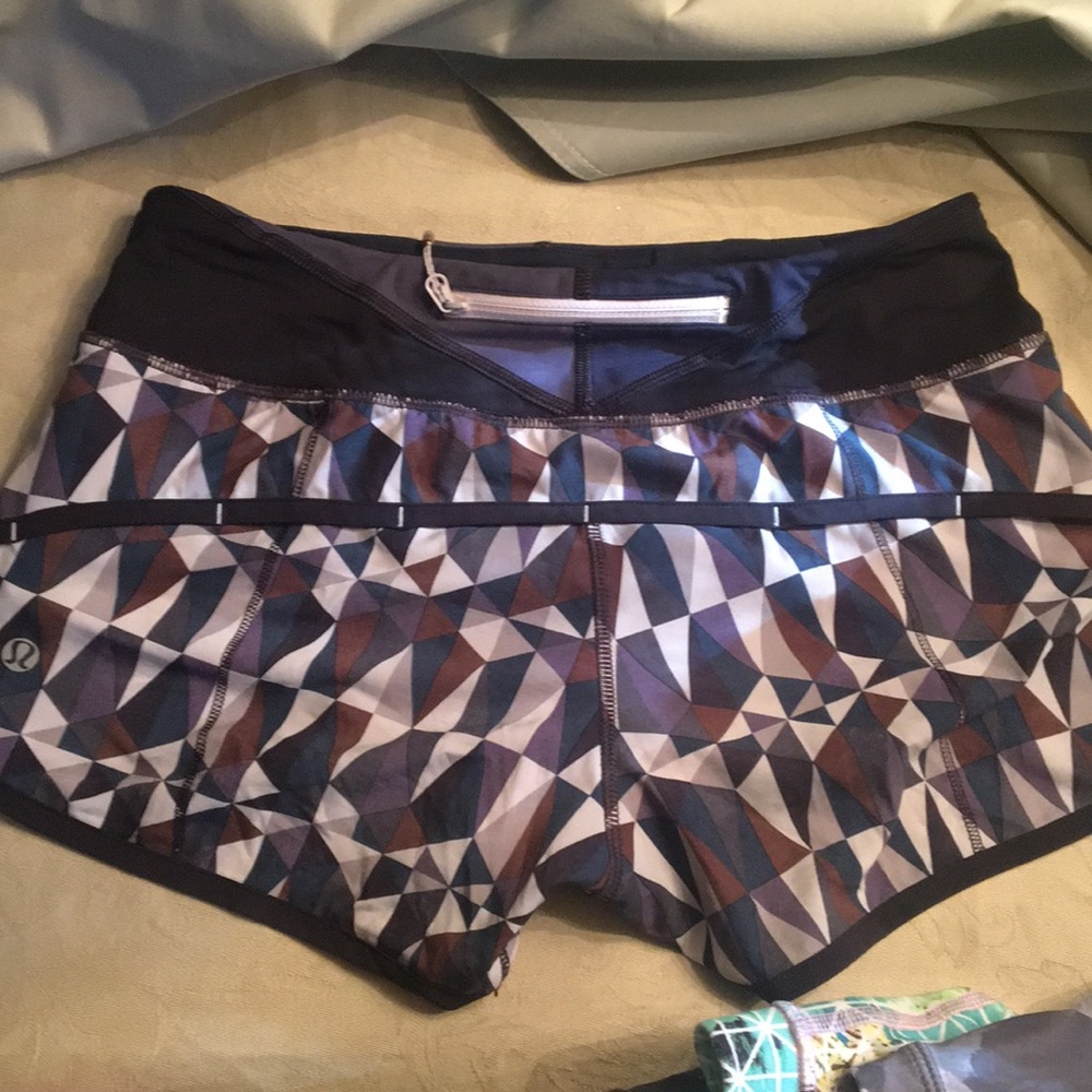 Lulu speed shorts size 2